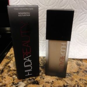 Huda beauty #fauxfilter foundation